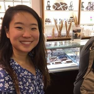 Meet your Posher, Lauren